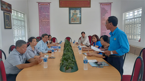 Công đoàn thành phố tổ chức kiểm tra việc chấp hành Điều lệ CĐVN và công tác tài chính tại cơ sở