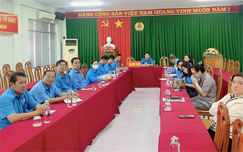 Tham dự Hội nghị triển khai nhiệm vụ công tác Tuyên giáo Công đoàn năm 2023