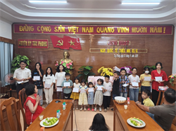 Công đoàn cơ sở Khối Huyện ủy Tuy Phong tổ chức sinh hoạt Ngày Quốc tế thiếu nhi 1/6
