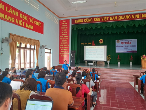 TUY PHONG: TẬP HUẤN CÔNG TÁC TÀI CHÍNH CHO GẦN 200 CÁN BỘ CÔNG ĐOÀN CƠ SỞ