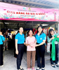 LIÊN ĐOÀN LAO ĐỘNG HUYỆN PHỐI HỢP VỚI HỘI LIÊN HIỆP PHỤ NỮ HUYỆN MỞ “GIAN HÀNG ÁO DÀI 0 ĐỒNG”