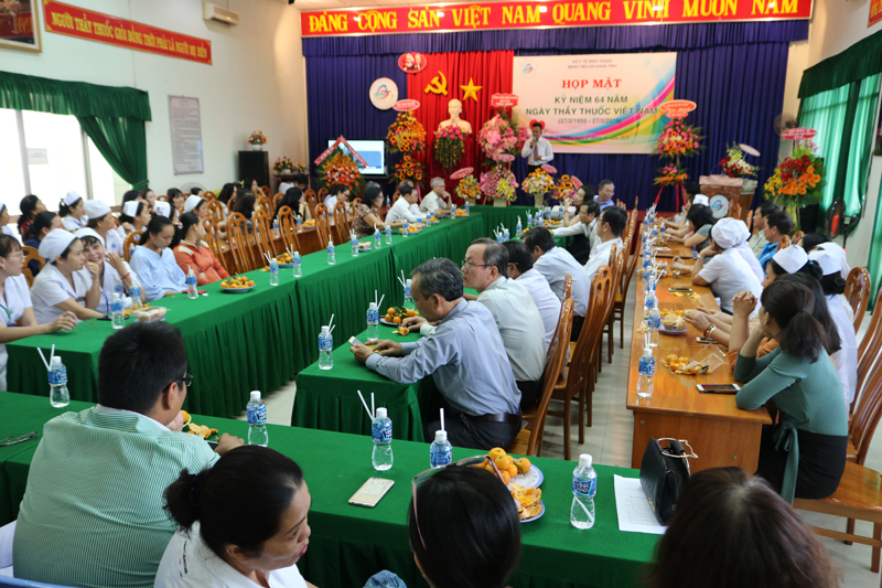 Nhiều hoạt động tổ chức nhân dịp kỷ niệm 64 năm Ngày Thầy thuốc Việt Nam