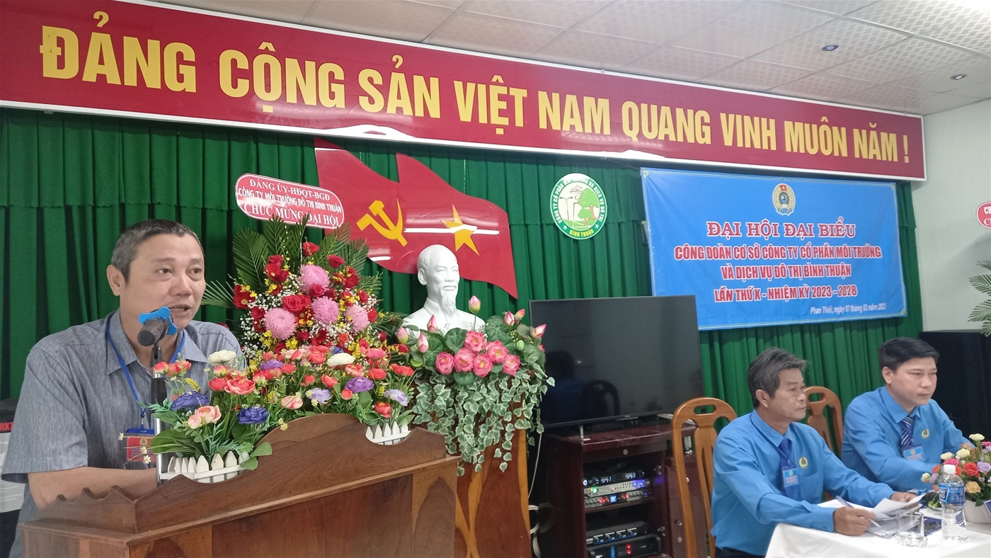 Đ/c Mai Hữu Việt - Bí thư Đảng ủy - Chủ tịch HĐQT Cty  phát biểu chỉ đạo tại Đại hội