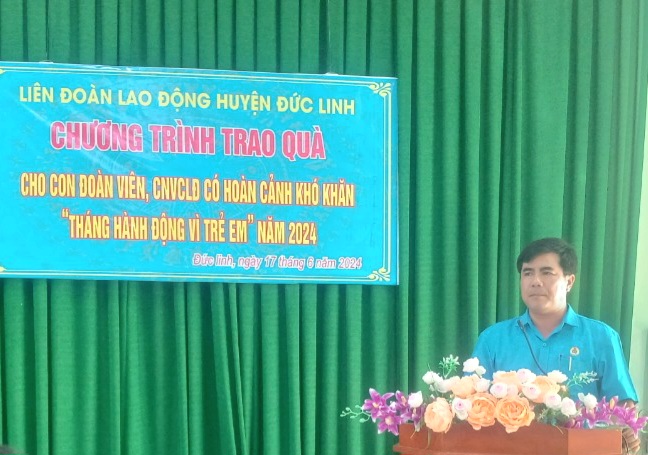 Đồng chí Huỳnh Thiện Linh - Chủ tịch Liên đoàn Lao động huyện phát biểu