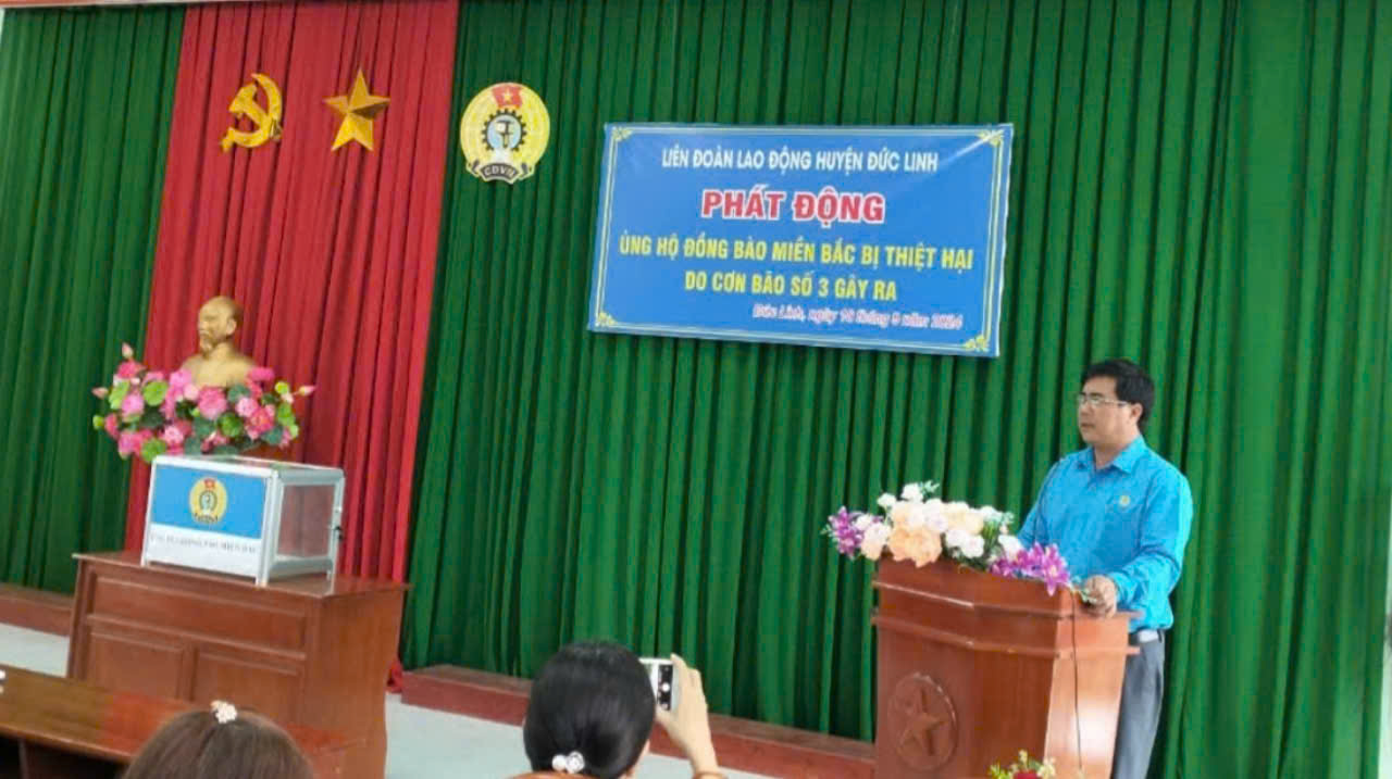 Đồng chí Huỳnh Thiện Linh, Chủ tịch Liên đoàn Lao động huyện Phát động quyên góp