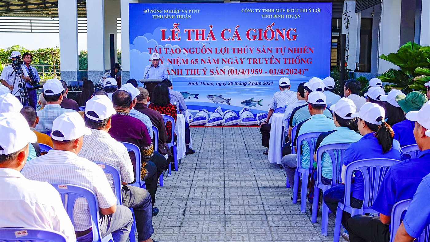 Ngành Nông nghiệp và PTNT Bình Thuận tổ chức hoạt động thả giống tái tạo nguồn lợi thủy sản