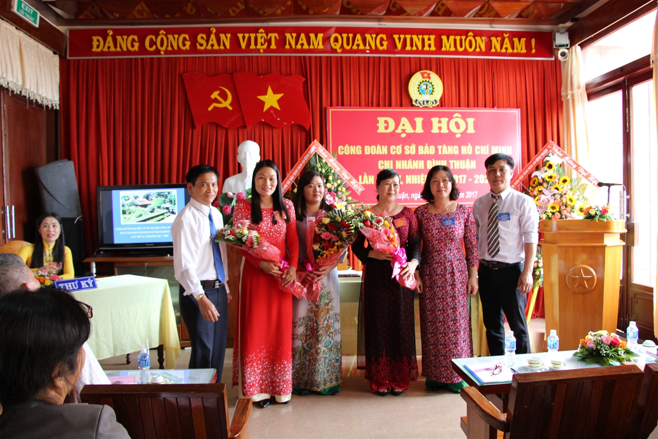 CĐCS Bảo tàng Hồ Chí Minh – CNBT phối hợp tổ chức phục vụ tốt công tác tham quan, viếng Bác