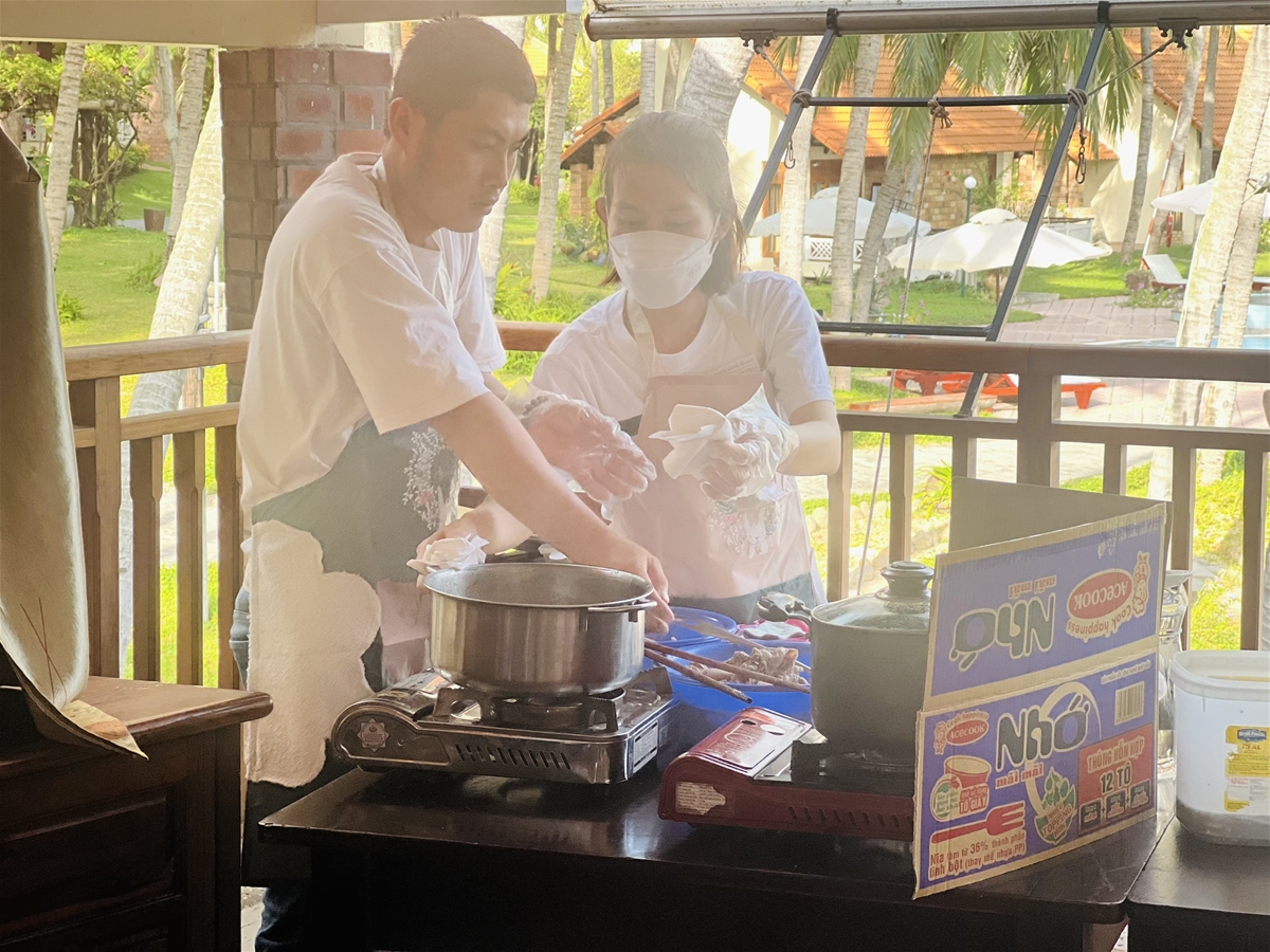 Ảnh: Hội thi nấu ăn tại CĐCS Cty CP DLKS Sài Gòn Mũi Né