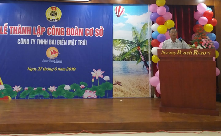 Ảnh: Đ/c Nguyễn Đức Giang – Chủ tịch CĐCS Lâm thời lên phát biểu nhận nhiệm vụ